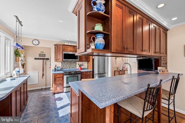 121 GOTHARD RD, Lutherville Timonium, MD 21093