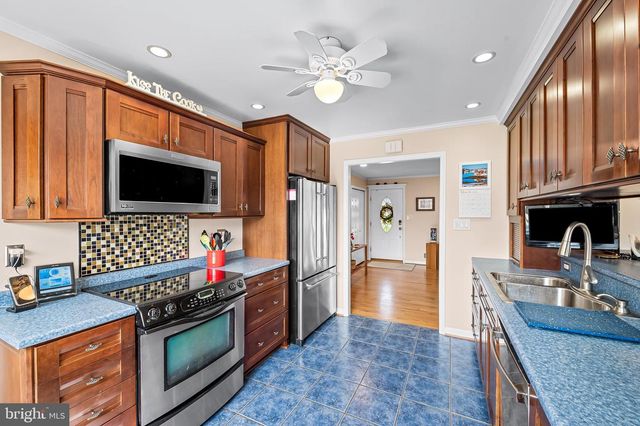 121 GOTHARD RD, Lutherville Timonium, MD 21093