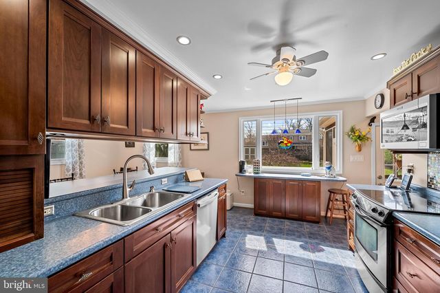 121 GOTHARD RD, Lutherville Timonium, MD 21093