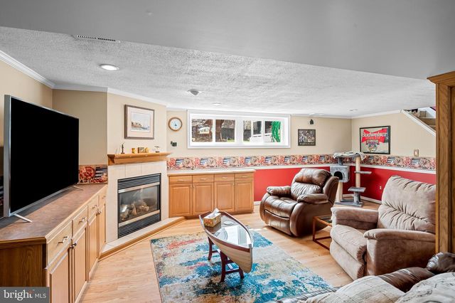 121 GOTHARD RD, Lutherville Timonium, MD 21093