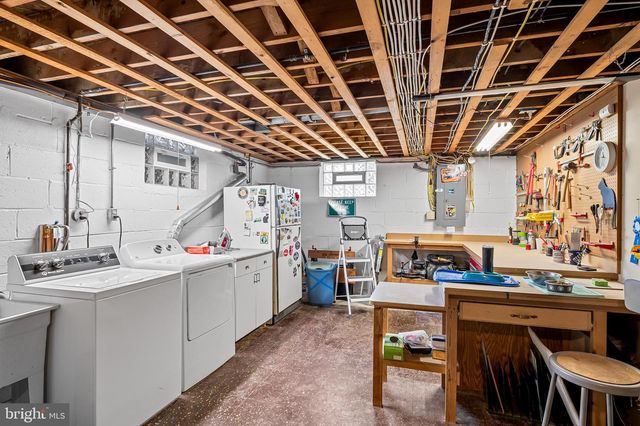 121 GOTHARD RD, Lutherville Timonium, MD 21093