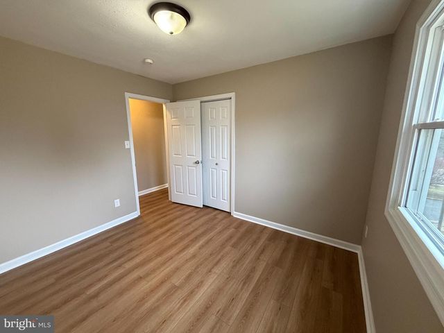 1528 LAKESHORE DR, Chambersburg, PA 17202