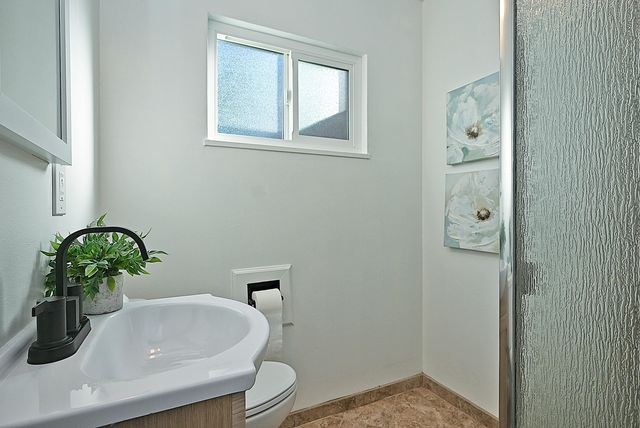 2553 Nordell Ave, Castro Valley, CA 94546