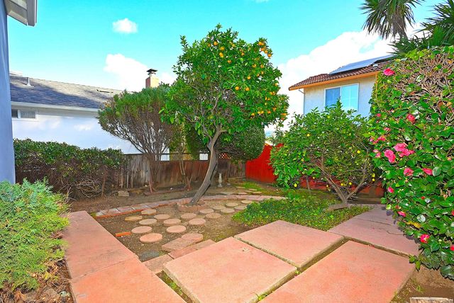 2553 Nordell Ave, Castro Valley, CA 94546