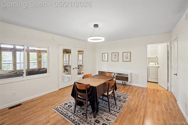 406 Fairwood Road, Pinckney Village, MI 48169