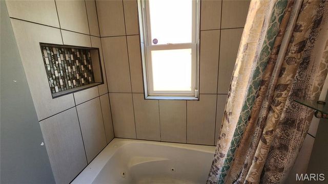 37 N Marguerite Avenue, St Louis, MO 63135