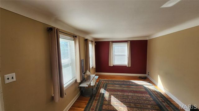 37 N Marguerite Avenue, St Louis, MO 63135