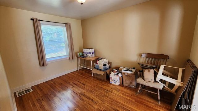 37 N Marguerite Avenue, St Louis, MO 63135