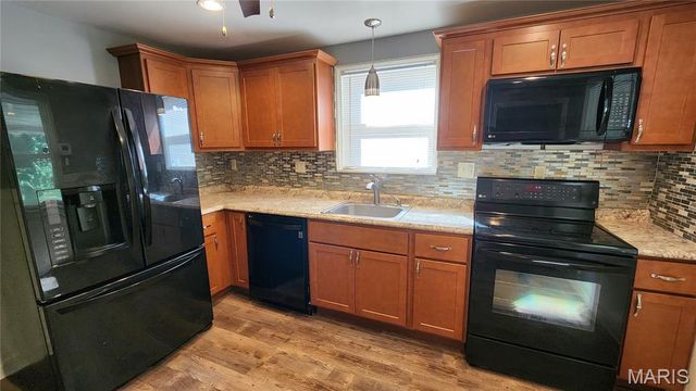 37 N Marguerite Avenue, St Louis, MO 63135