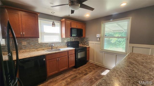 37 N Marguerite Avenue, St Louis, MO 63135