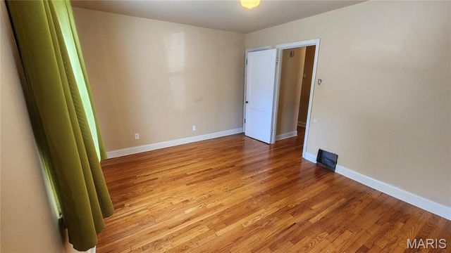 37 N Marguerite Avenue, St Louis, MO 63135