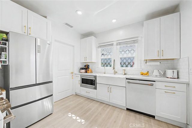 120 N HOBART Boulevard, Los Angeles, CA 90004