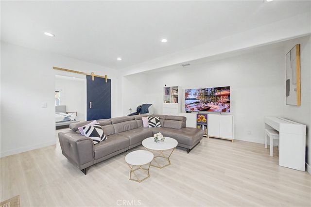 120 N HOBART Boulevard, Los Angeles, CA 90004
