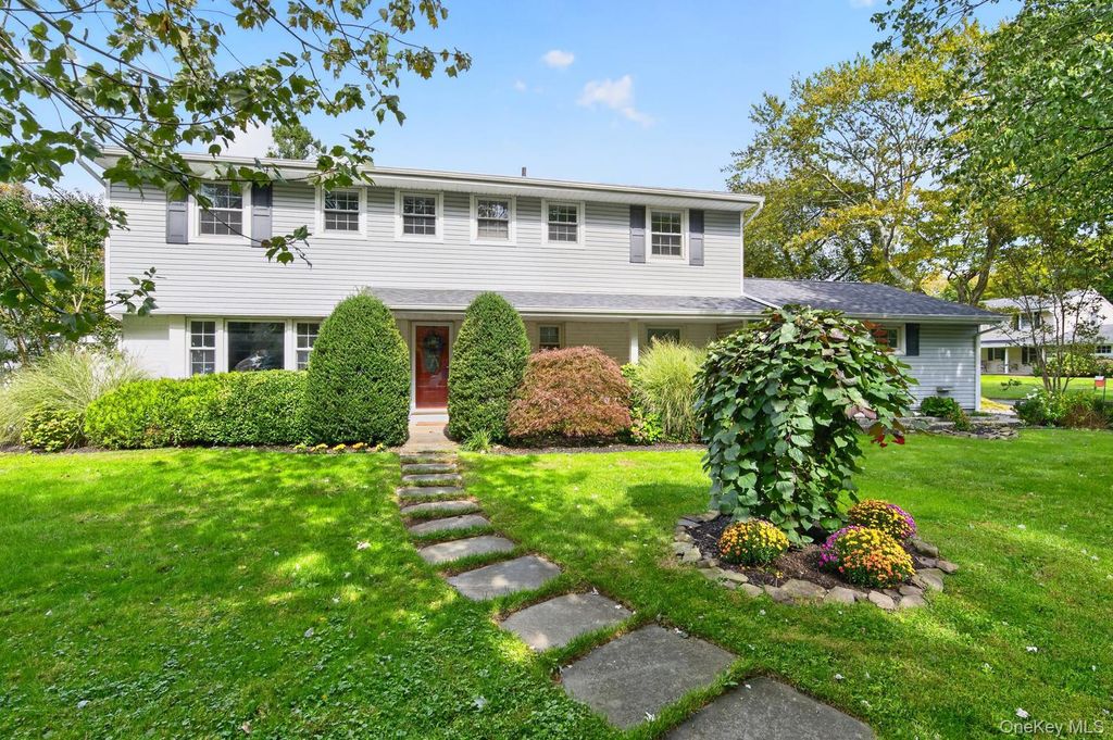 39 Drohan Street, Huntington, NY 11743 — exterior
