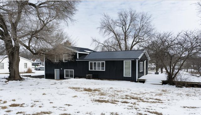 413 S Washington Street, Walnut Grove, MO 65770