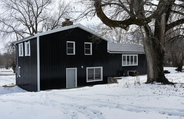 413 S Washington Street, Walnut Grove, MO 65770