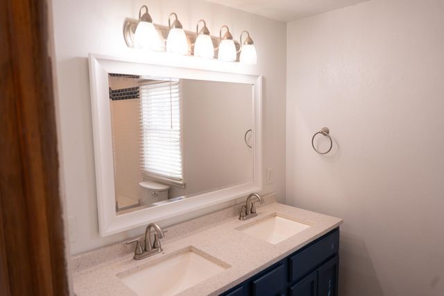 413 S Washington Street, Walnut Grove, MO 65770