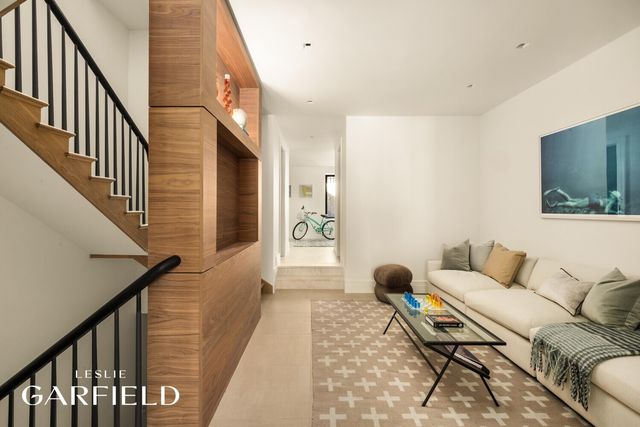 48 W 85TH Street, New York City, NY 10024