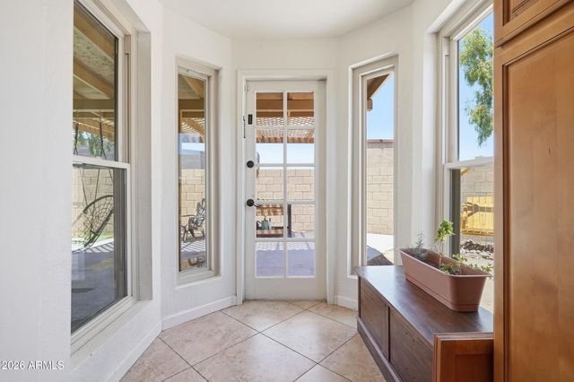 2910 N VILLAS Lane, Chandler, AZ 85224