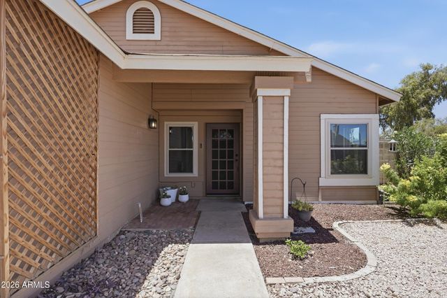 2910 N VILLAS Lane, Chandler, AZ 85224