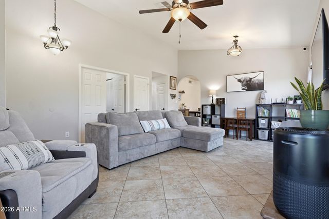 2910 N VILLAS Lane, Chandler, AZ 85224