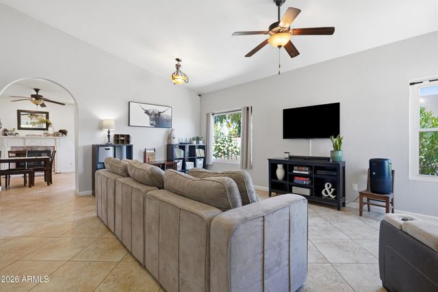 2910 N VILLAS Lane, Chandler, AZ 85224