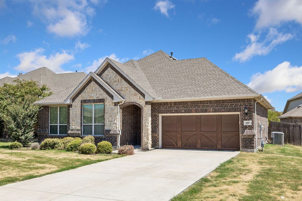 609 Morning Glory Lane, Mansfield, TX 76063 — photo 2