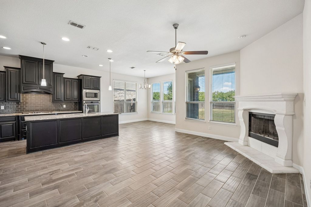 609 Morning Glory Lane, Mansfield, TX 76063 — photo 4
