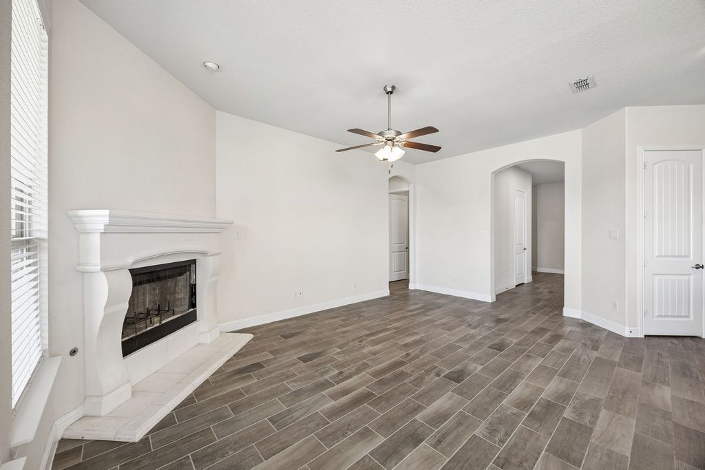 609 Morning Glory Lane, Mansfield, TX 76063 — photo 5