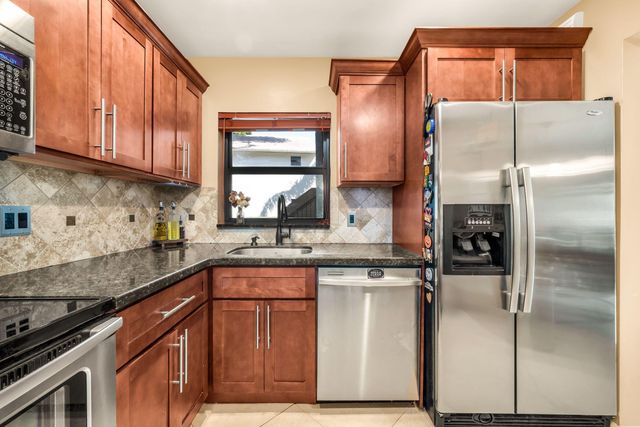 4772 NW 22nd Street 42122, Coconut Creek, FL 33063