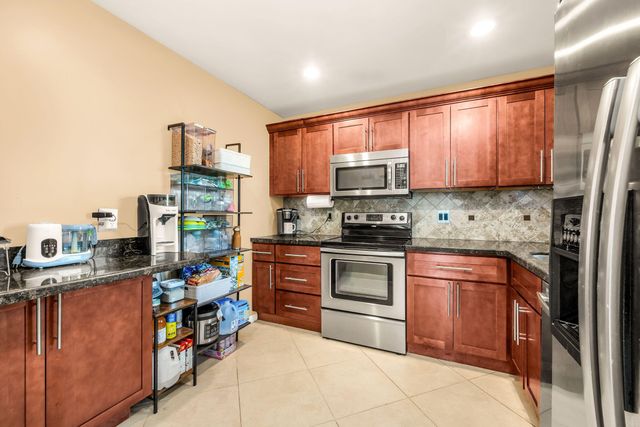 4772 NW 22nd Street 42122, Coconut Creek, FL 33063