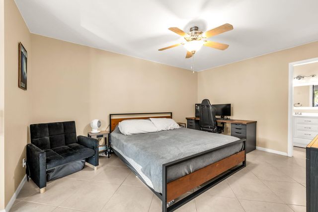 4772 NW 22nd Street 42122, Coconut Creek, FL 33063