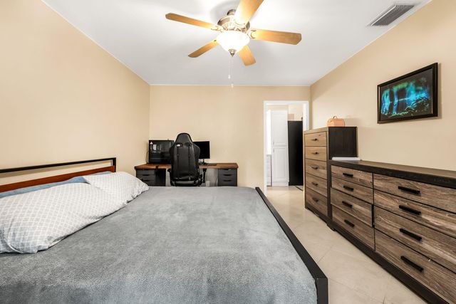 4772 NW 22nd Street 42122, Coconut Creek, FL 33063