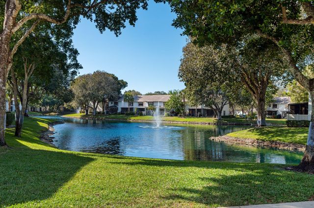 4772 NW 22nd Street 42122, Coconut Creek, FL 33063