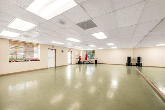 4772 NW 22nd Street 42122, Coconut Creek, FL 33063