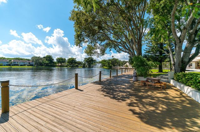 4772 NW 22nd Street 42122, Coconut Creek, FL 33063