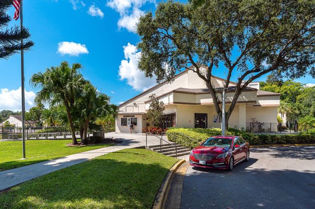 4772 NW 22nd Street 42122, Coconut Creek, FL 33063