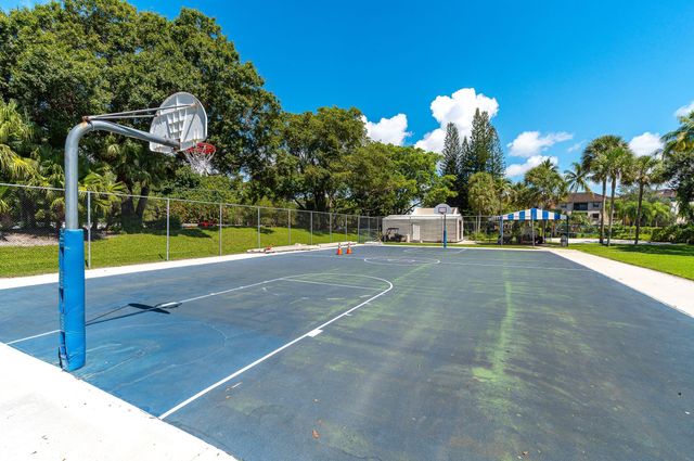 4772 NW 22nd Street 42122, Coconut Creek, FL 33063