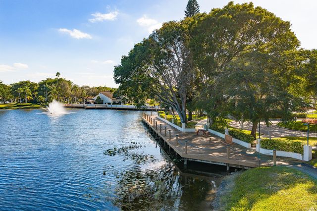 4772 NW 22nd Street 42122, Coconut Creek, FL 33063