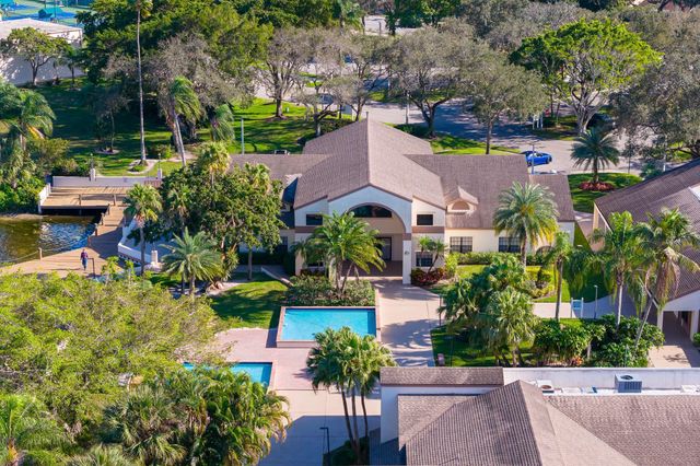 4772 NW 22nd Street 42122, Coconut Creek, FL 33063