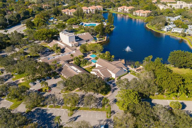 4772 NW 22nd Street 42122, Coconut Creek, FL 33063