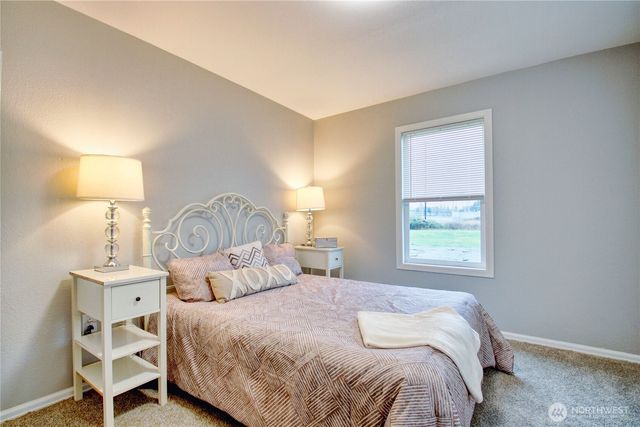 25077 Hoehn Rd, Sedro Woolley, WA 98284