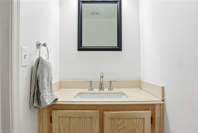 867 Old Clubhouse RD, Virginia Beach, VA 23453