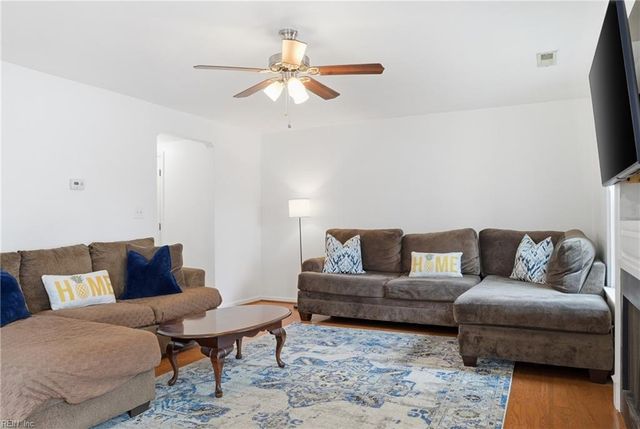 867 Old Clubhouse RD, Virginia Beach, VA 23453