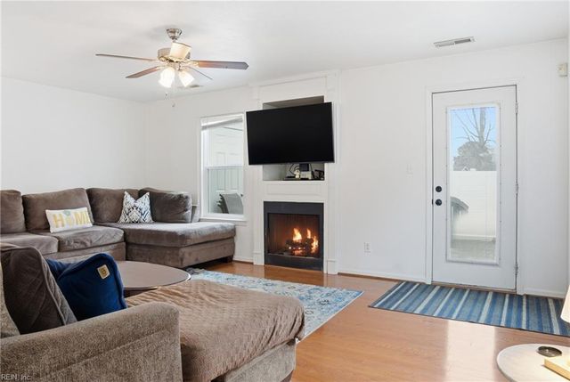 867 Old Clubhouse RD, Virginia Beach, VA 23453