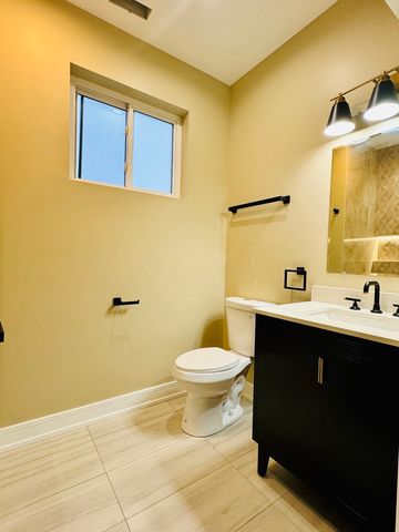 155 N La Crosse Avenue, Chicago, IL 60644