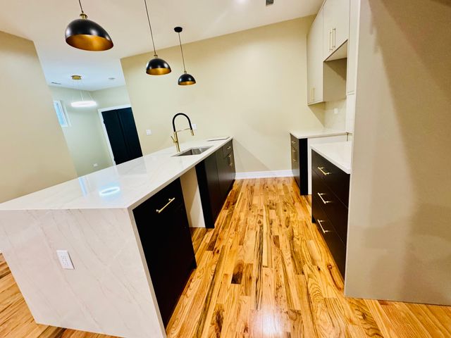 155 N La Crosse Avenue, Chicago, IL 60644