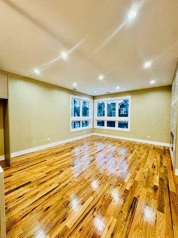 155 N La Crosse Avenue, Chicago, IL 60644