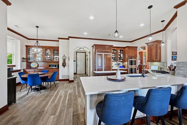 1211 Kiowa Drive W, Lake Kiowa, TX 76240