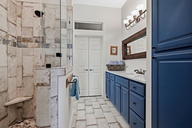 1211 Kiowa Drive W, Lake Kiowa, TX 76240